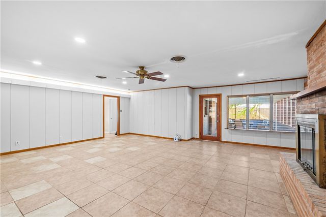 402 Pennington Dr, Corpus Christi, TX 78412
