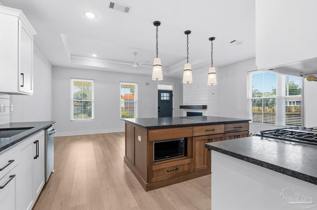 724 N Coyle St, Pensacola, FL 32501