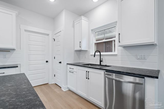 724 N Coyle St, Pensacola, FL 32501