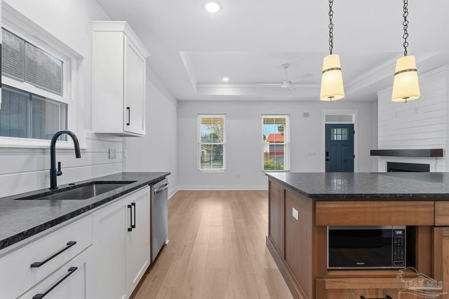 724 N Coyle St, Pensacola, FL 32501