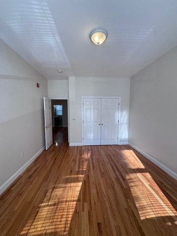 213 State Street A, Bristol, RI 02809