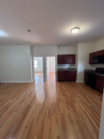 213 State Street A, Bristol, RI 02809