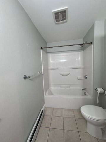 213 State Street A, Bristol, RI 02809