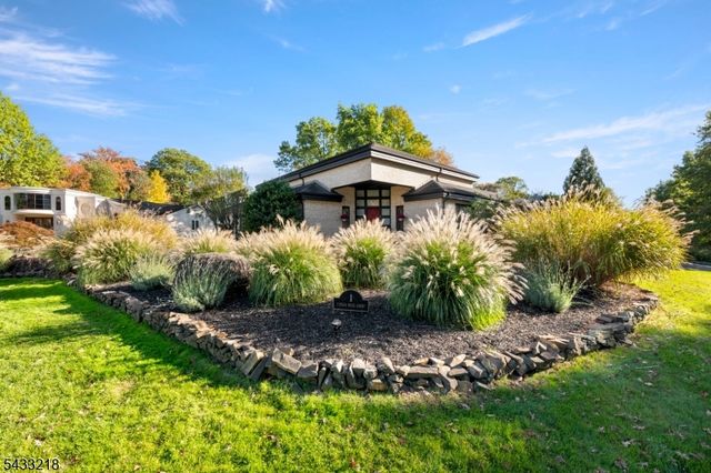 1 Timber Rock Court, Cedar Grove Twp., NJ 07009