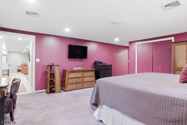1 Timber Rock Court, Cedar Grove Twp., NJ 07009