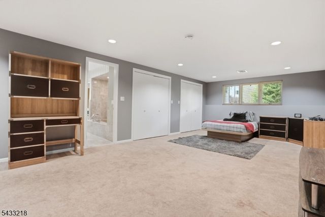 1 Timber Rock Court, Cedar Grove Twp., NJ 07009