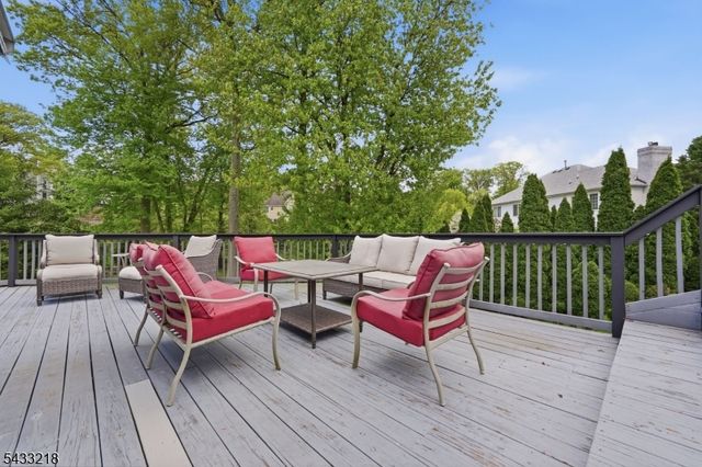1 Timber Rock Court, Cedar Grove Twp., NJ 07009