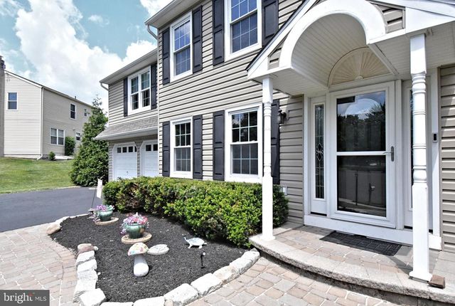 103 CHAUCER CT, Lansdale, PA 19446