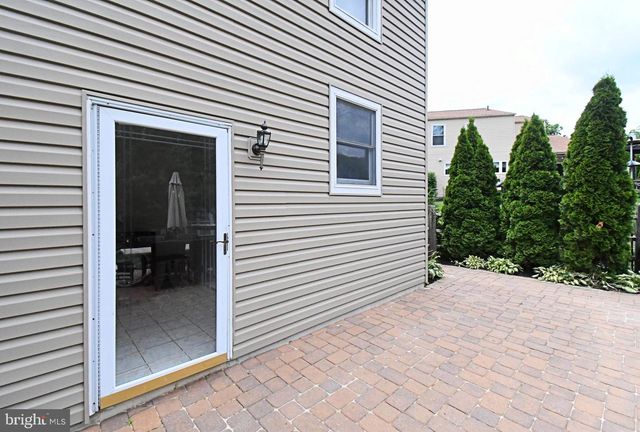 103 CHAUCER CT, Lansdale, PA 19446