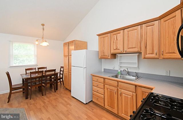 103 CHAUCER CT, Lansdale, PA 19446