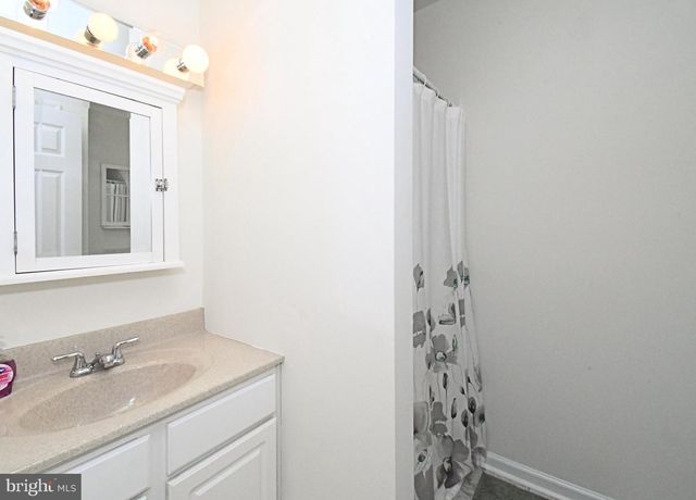 103 CHAUCER CT, Lansdale, PA 19446