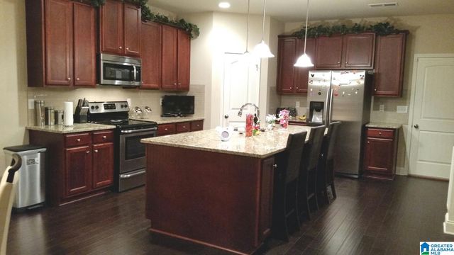 3985 LUCY LANE, Bessemer, AL 35022