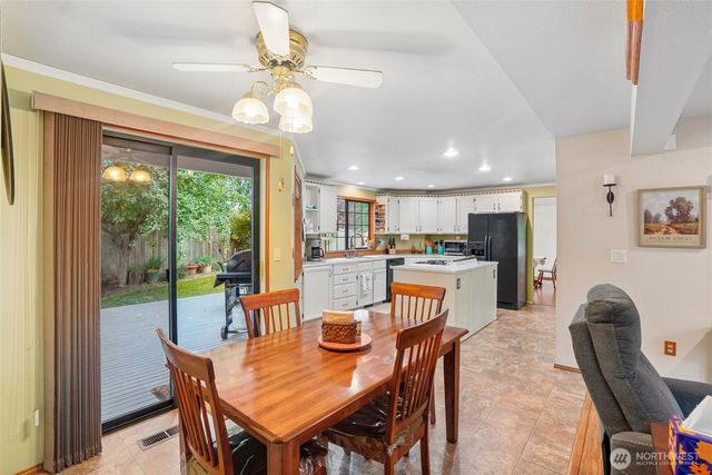 36110 23rd Place S, Federal Way, WA 98003