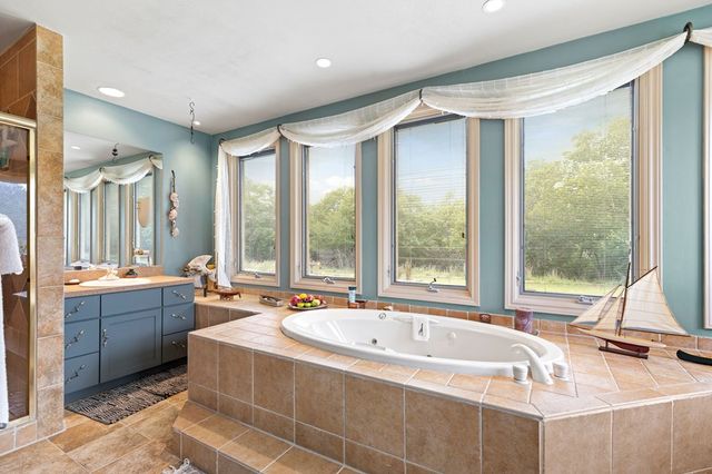 479 Park Rd 23, Blanco, TX 78606