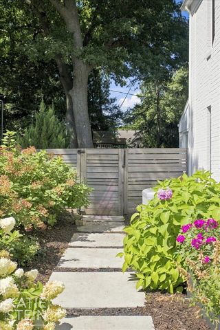 1111 Plymouth Avenue SE, East Grand Rapids, MI 49506