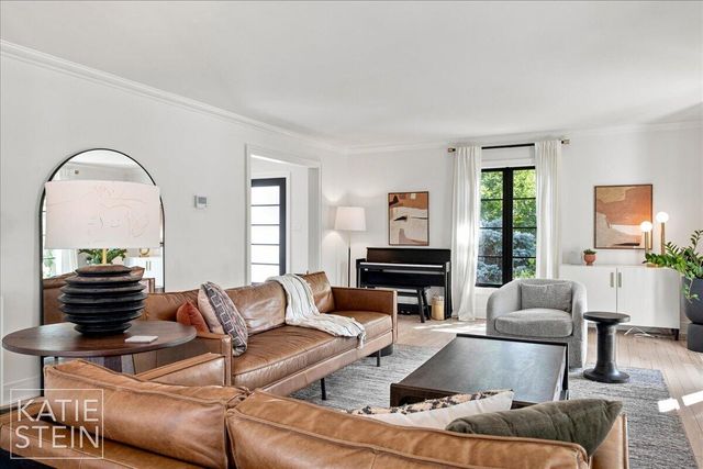 1111 Plymouth Avenue SE, East Grand Rapids, MI 49506