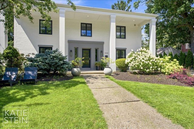 1111 Plymouth Avenue SE, East Grand Rapids, MI 49506
