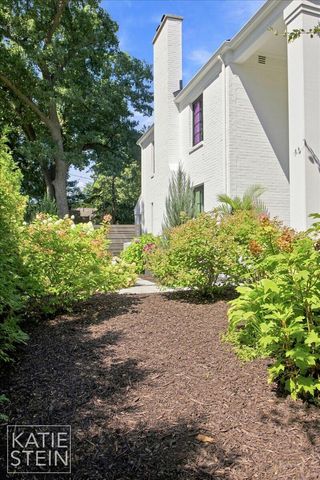 1111 Plymouth Avenue SE, East Grand Rapids, MI 49506