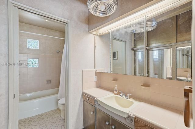 1511 S Ocean Dr, Fort Lauderdale, FL 33316