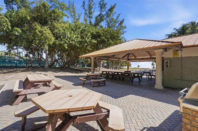 1511 S Ocean Dr, Fort Lauderdale, FL 33316