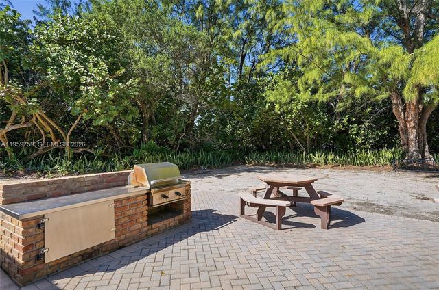 1511 S Ocean Dr, Fort Lauderdale, FL 33316