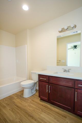 142 E Vandalia Avenue, Porterville, CA 93257