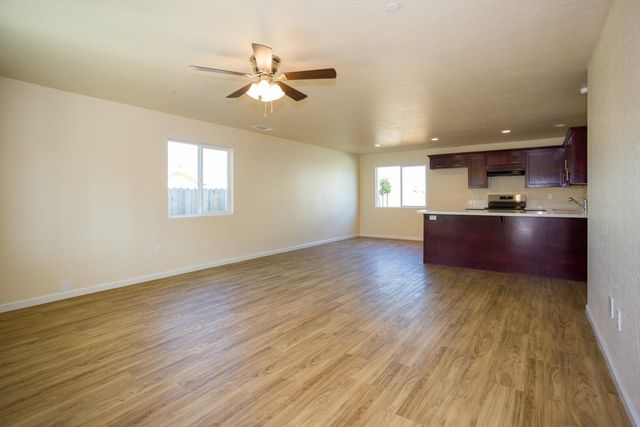 142 E Vandalia Avenue, Porterville, CA 93257