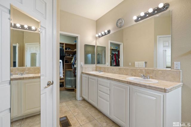 6658 Abbotswood Drive, Sparks, NV 89436