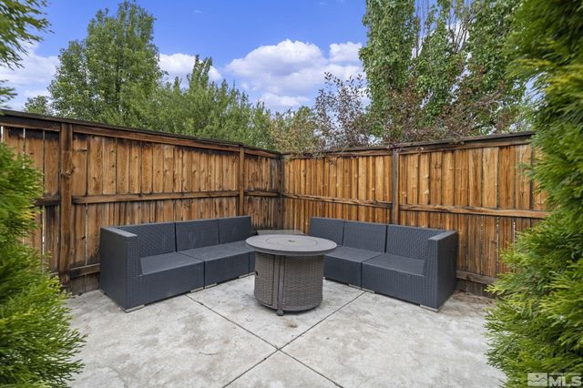 6658 Abbotswood Drive, Sparks, NV 89436