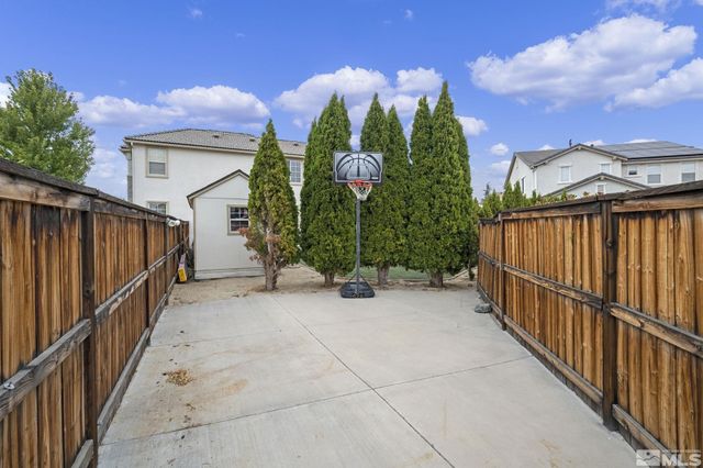 6658 Abbotswood Drive, Sparks, NV 89436