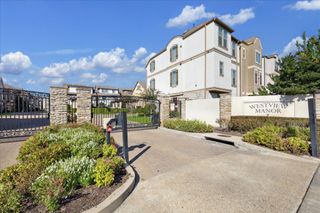 6735 Highclere Manor Lane, Houston, TX 77055