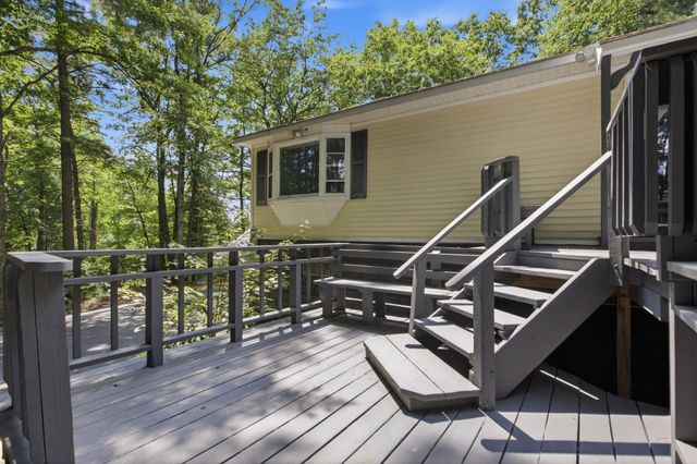 37 Hall Road, Londonderry, NH 03053