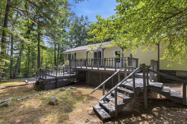 37 Hall Road, Londonderry, NH 03053