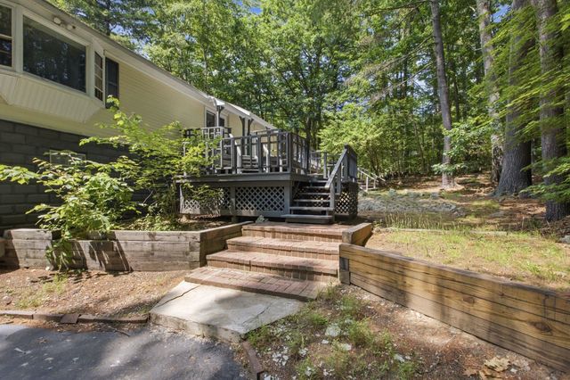 37 Hall Road, Londonderry, NH 03053