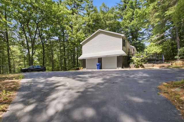 37 Hall Road, Londonderry, NH 03053