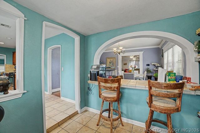1925 W Broadway Street, Collinsville, OK 74021