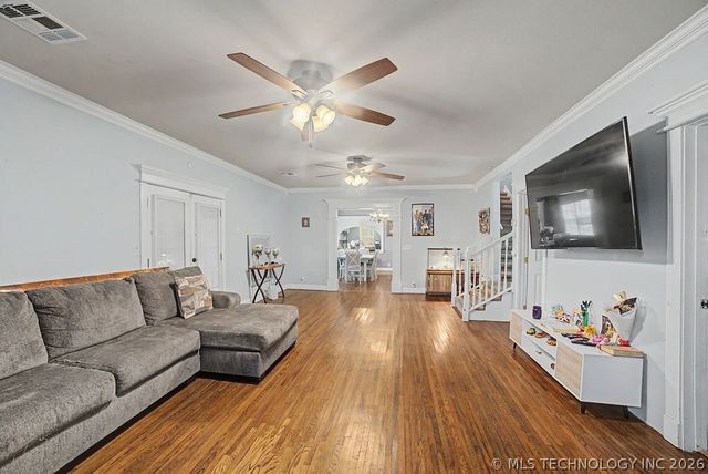 1925 W Broadway Street, Collinsville, OK 74021