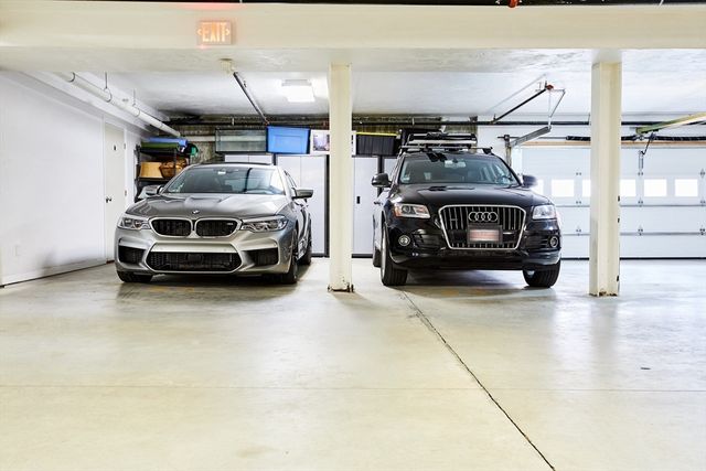 881 E 2nd St 13, Boston, MA 02127