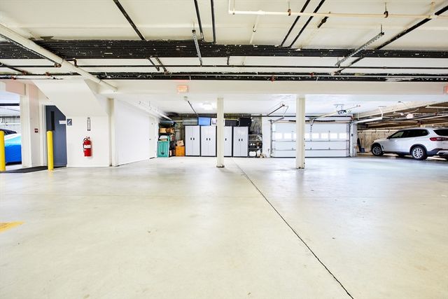 881 E 2nd St 13, Boston, MA 02127