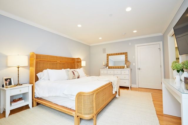 881 E 2nd St 13, Boston, MA 02127