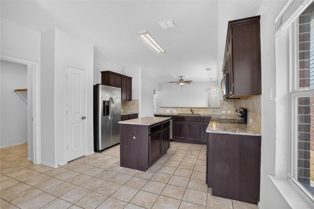 9005 Sundance Trail, Cross Roads, TX 76227