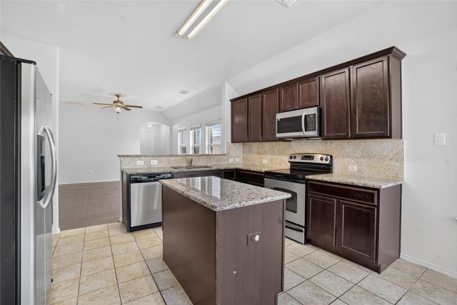9005 Sundance Trail, Cross Roads, TX 76227