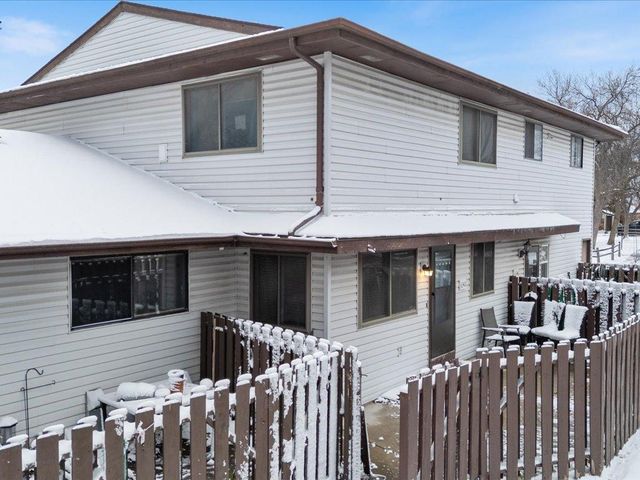 6342 84th Court N, Brooklyn Park, MN 55445