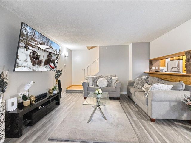 6342 84th Court N, Brooklyn Park, MN 55445