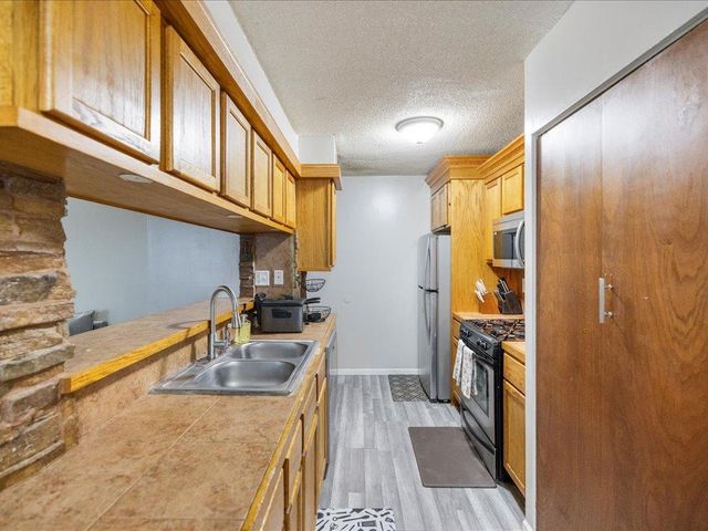 6342 84th Court N, Brooklyn Park, MN 55445