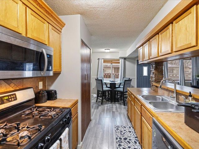 6342 84th Court N, Brooklyn Park, MN 55445