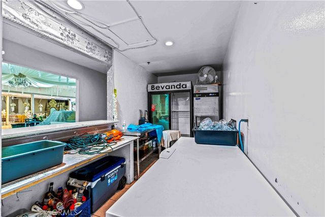6009 Wilmington Avenue, Los Angeles, CA 90001