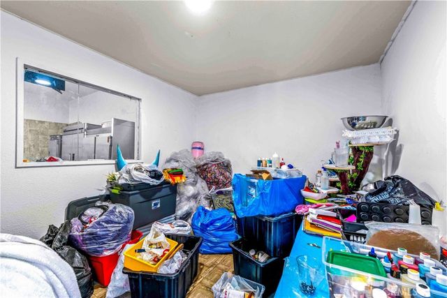 6009 Wilmington Avenue, Los Angeles, CA 90001