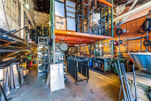 6009 Wilmington Avenue, Los Angeles, CA 90001