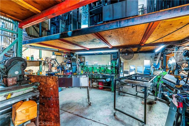 6009 Wilmington Avenue, Los Angeles, CA 90001